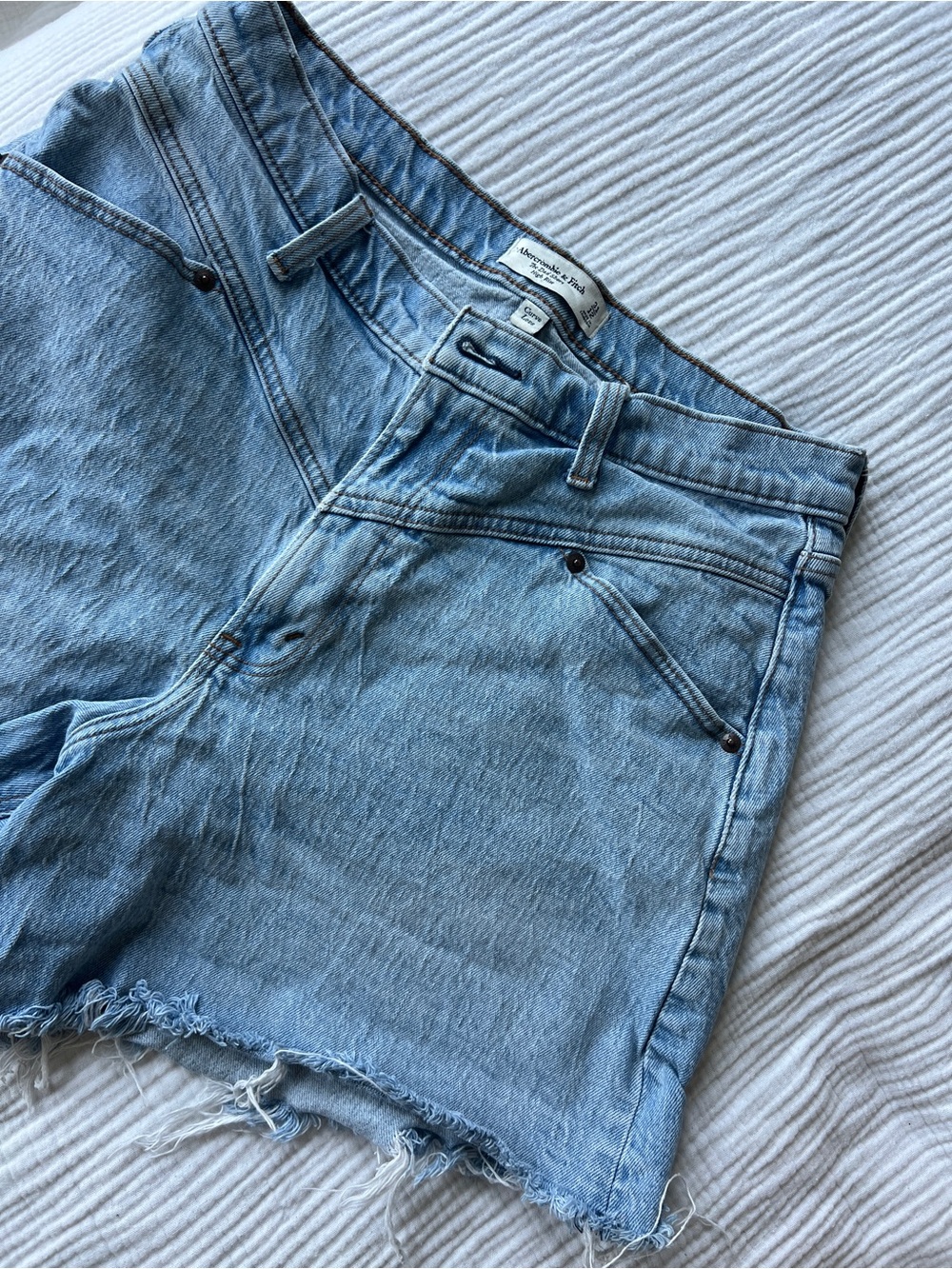 Abercrombie Curve Love High Rise Dad Shorts Light Wash Denim